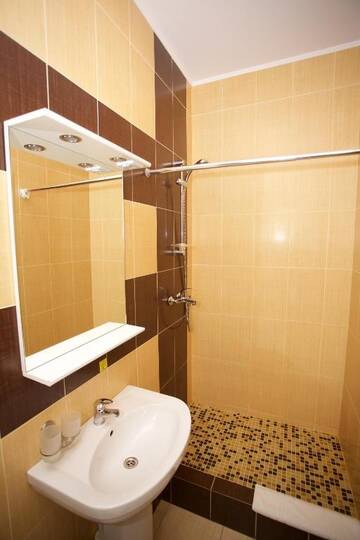 Фото номера Стандартный двухместный номер с 1 кроватью Гостиница Atrium Kings Way г. Севастополь 3